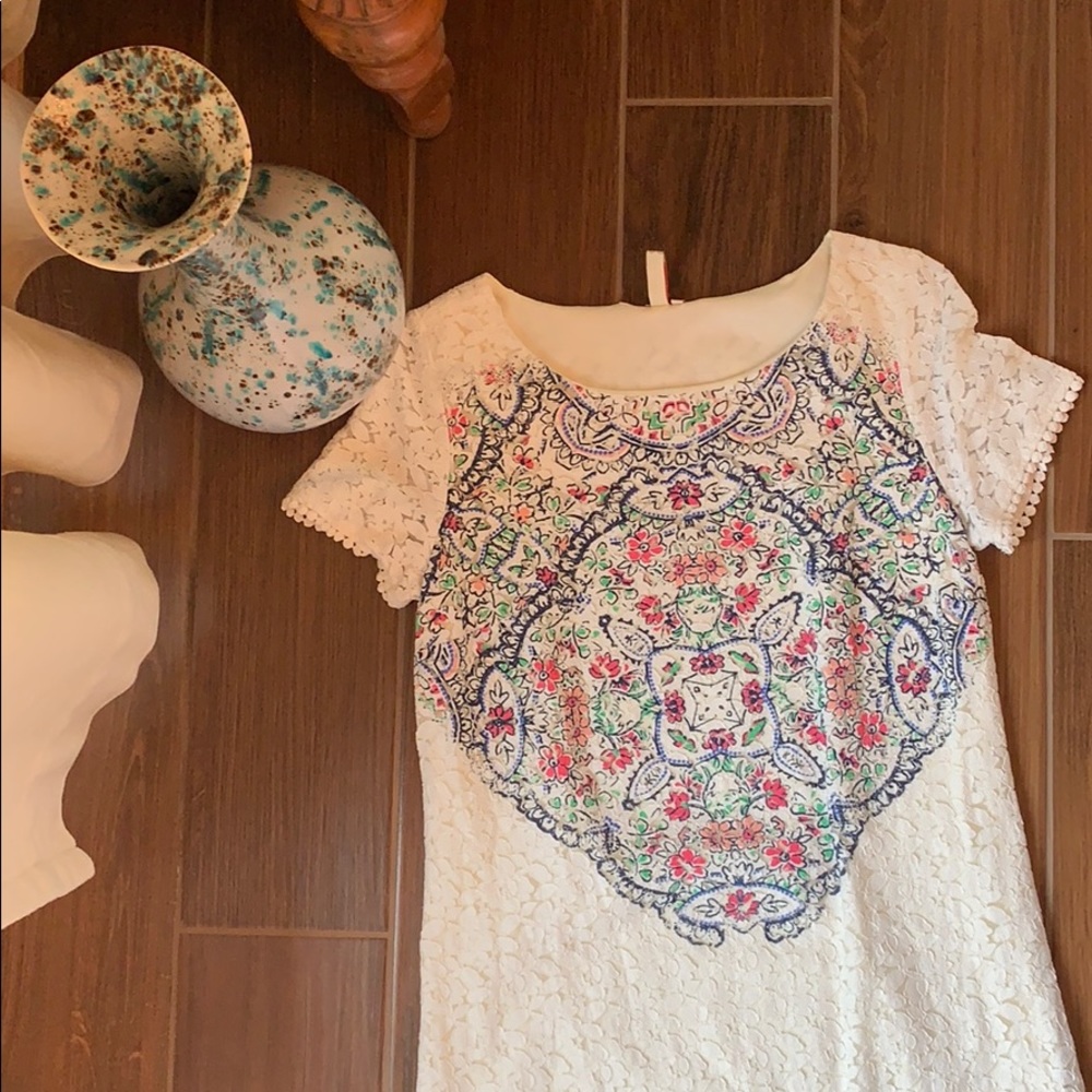 Red Camel Medallion Lace Shift Dress